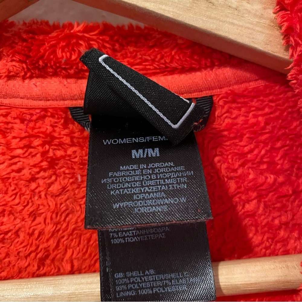 The North Face Women's Bright Red Fuzzy Sweatshirt sz M - Picture 3 of 5